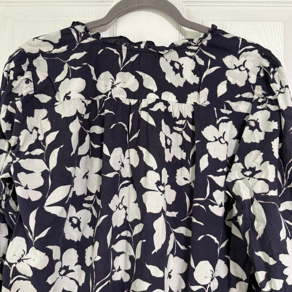 Velvet by Graham & Spencer Women's Floral Long Sleeve Top Size Medium - Picture 12 of 13